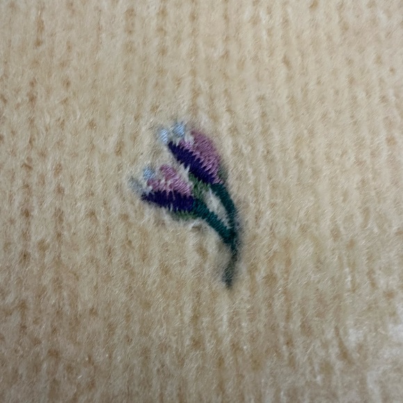 BBWM, size small, yellow sweater vest - Picture 5 of 8